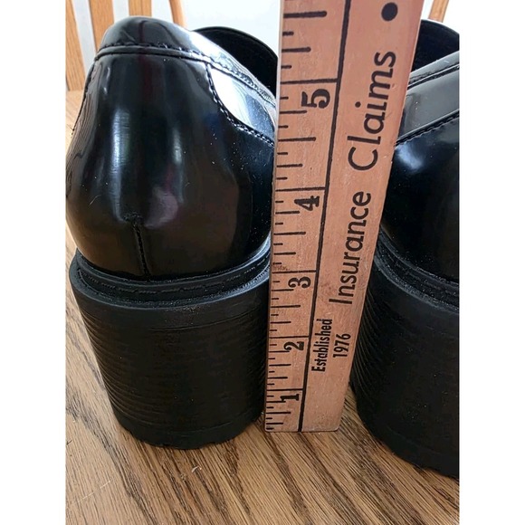 NWOT Guess Hillford W 10 Chunky Lug Sole Gold Chain Black Patent Leather Loafer - Picture 7 of 11